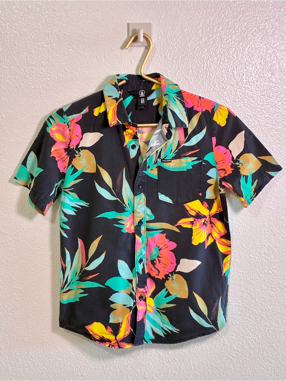 Volcom Boys Youth M 10/12 Tropical Floral Short Sleeve Button Up Shirt